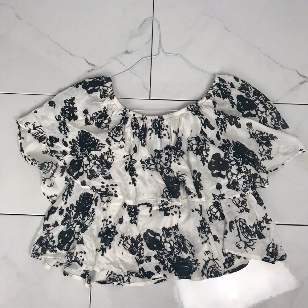 FLORAL OFF THE SHOULDER TOP!!